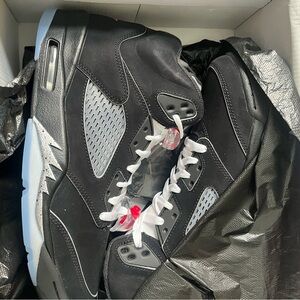 Jordan 5 Metallic Reimagined
